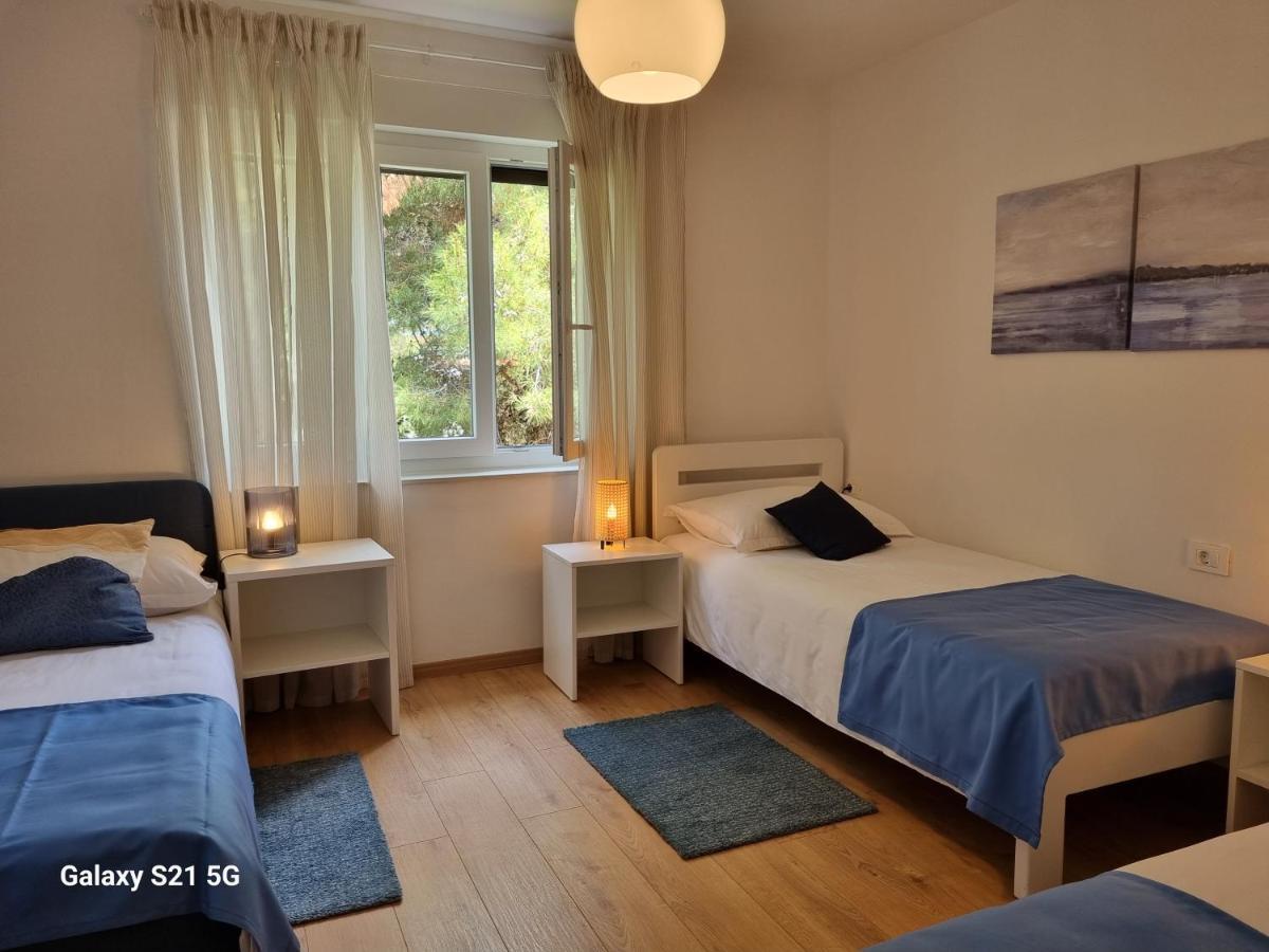 Apartment Rivarela Blu - Newly Renovated And Top Location Near Sea Новиград Екстериор снимка