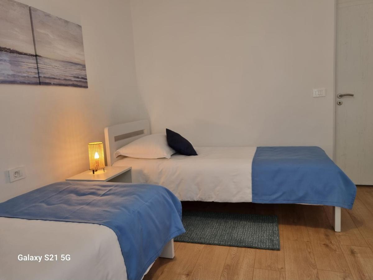 Apartment Rivarela Blu - Newly Renovated And Top Location Near Sea Новиград Екстериор снимка